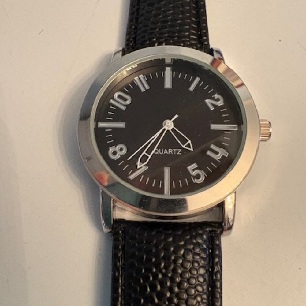 NEW Quartz watch